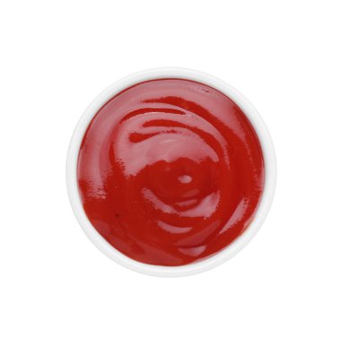 Bir kase lezzetli ketçap beyaza izole edilmiş, üst manzara. Domates sosu.