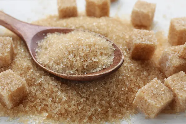 Diferentes Tipos Azúcar Morena Mesa Blanca Primer Plano — Foto de Stock