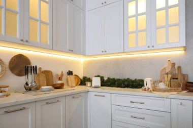 Şenlikli mutfak tezgahı. Noel kutlaması