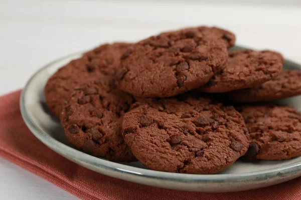 Deliciosos Biscoitos Chocolate Mesa Branca Close — Fotografia de Stock