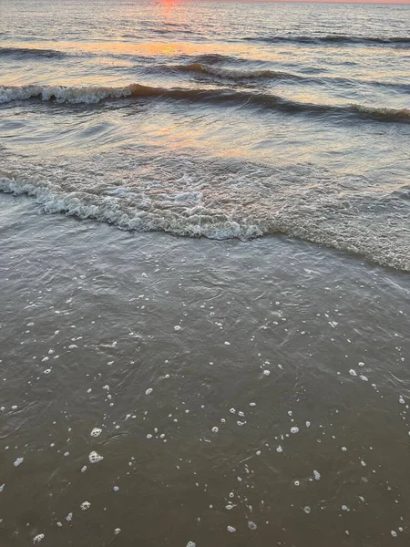Красивый Вид Морские Волны Закате — стоковое фото