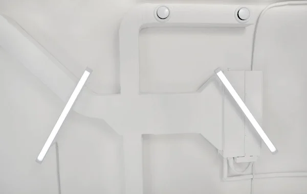 Odada Modern Işıklandırmalı Beyaz Tavan Alt Manzara — Stok fotoğraf