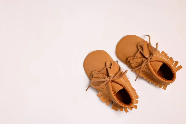 Cute Baby Shoes White Background Flat Lay Space Text — Stock Photo, Image
