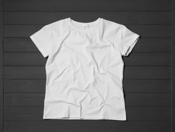 Stylowy Biały Shirt Szarym Drewnianym Stole Widok Góry — Zdjęcie stockowe