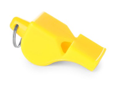Bir sarı plastik düdük beyaza izole edilmiş