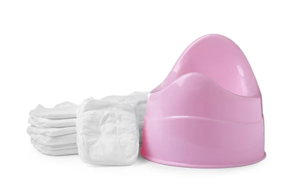 Pink Baby Potty Dan Tumpukan Popok Diisolasi Dengan Warna Putih — Stok Foto