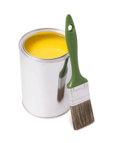 Dose Mit Gelber Farbe Und Pinsel Auf Weißem Hintergrund — Stockfoto