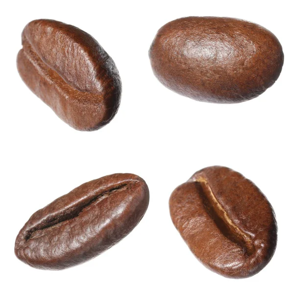 Aromatik Kavrulmuş Kahve Çekirdekleri Beyaz Üzerine Izole Edilmiş — Stok fotoğraf