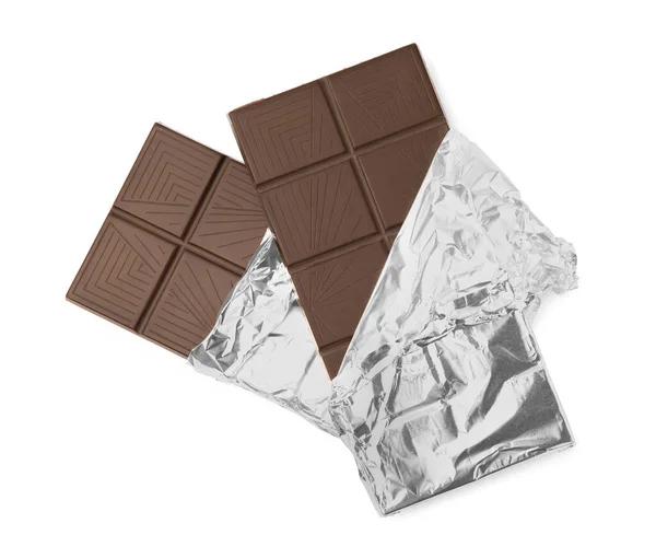 Finom Étcsokoládé Rudak Fóliába Csomagolva Elszigetelt Fehér Felső Nézet — Stock Fotó
