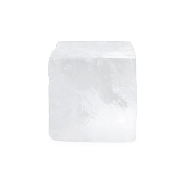 Ein Klarer Eiswürfel Isoliert Auf Weiß — Stockfoto