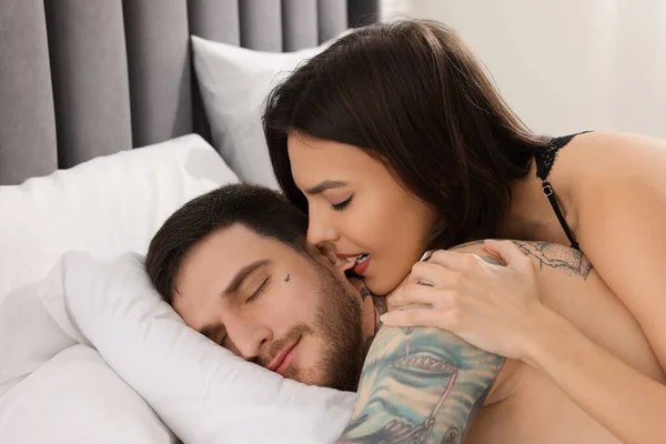 Passionate Young Couple Having Sex Bed — Stock Photo, Image