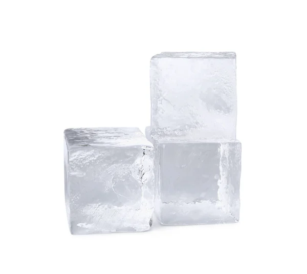 白色に隔離された透明な氷のキューブ — ストック写真