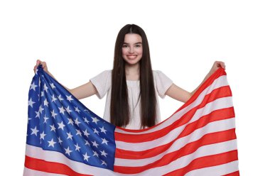 4 Temmuz - Amerika 'nın Bağımsızlık Günü. Amerika Birleşik Devletleri bayrağını beyaz arka planda tutan mutlu genç kız