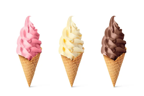 異なるおいしいソフトクリームのセットでクリスピーコーン上の白の背景 — ストック写真