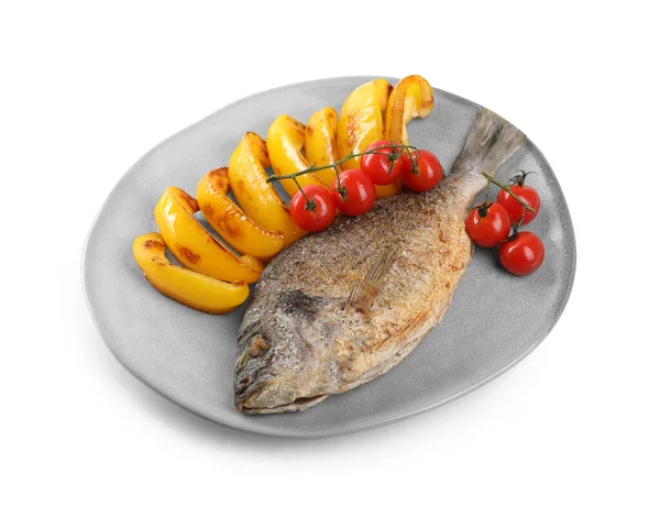 Delicioso Pescado Dorado Asado Pimiento Morrón Tomates Aislados Blanco — Foto de Stock