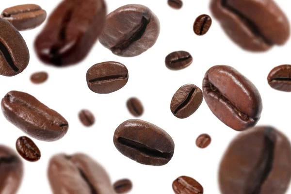 Rostade Kaffebönor Faller Vit Bakgrund — Stockfoto
