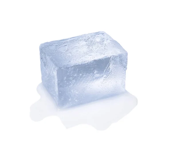 Cubo Gelo Transparente Isolado Branco — Fotografia de Stock