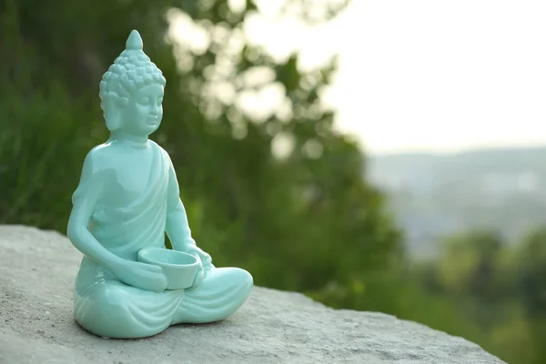 Estatua Decorativa Buda Piedra Aire Libre Espacio Para Texto —  Fotos de Stock