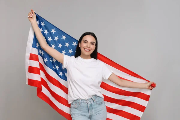 Ιουλίου Ημέρα Ανεξαρτησίας Των Ηπα Ευτυχισμένη Γυναίκα Αμερικανική Σημαία Ανοιχτό — Φωτογραφία Αρχείου