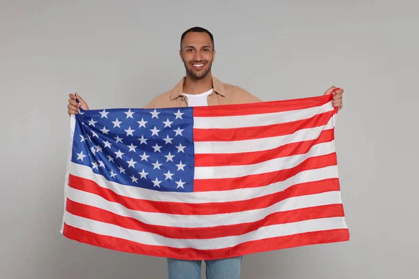 Julho Dia Independência Dos Eua Homem Feliz Com Bandeira Americana — Fotografia de Stock