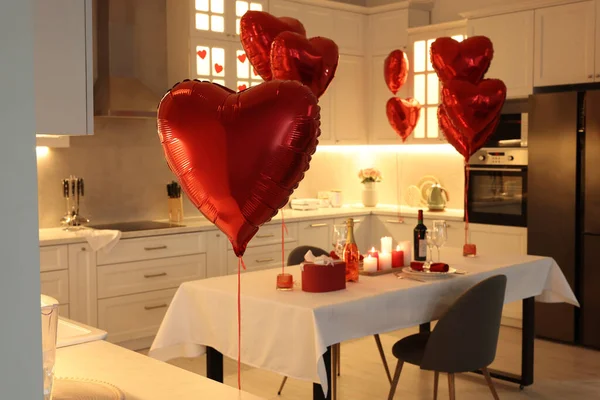 Romantische Atmosphäre Gemütliche Küche Zum Valentinstag Dekoriert — Stockfoto