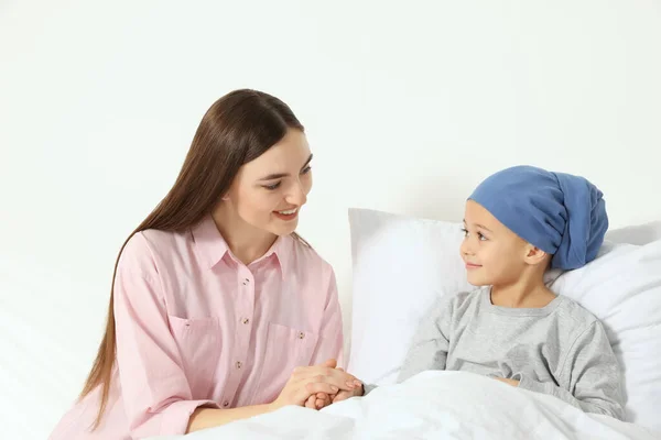 Cancro Infância Mãe Filha Hospital — Fotografia de Stock