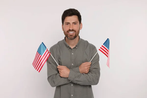 Julio Día Independencia Estados Unidos Hombre Feliz Con Banderas Americanas — Foto de Stock