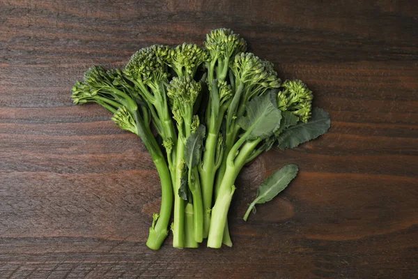 Verse Rauwe Broccolini Houten Tafel Plat Gelegd Gezond Voedsel — Stockfoto