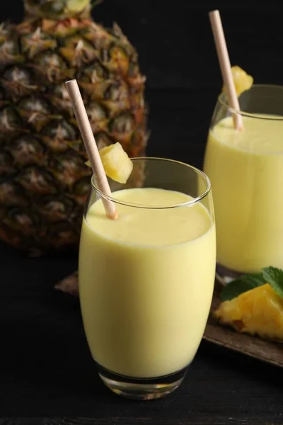 Tasty Pineapple Smoothie Fruit Black Table — Stock Photo, Image