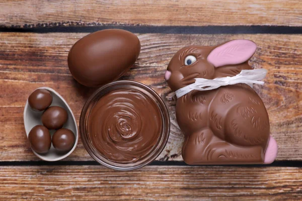 Composizione Posa Piatta Con Coniglietto Pasqua Cioccolato Uova Caramelle Sulla — Foto Stock