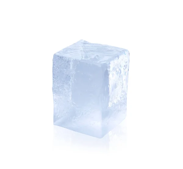 Cubo Ghiaccio Trasparente Isolato Bianco — Foto Stock