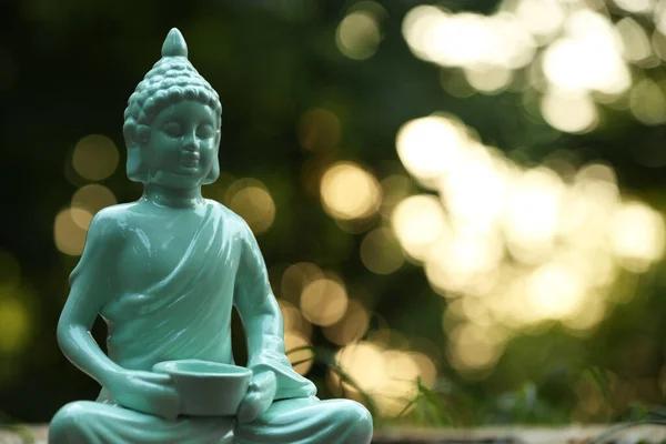 Декоративна Статуя Будди Розмитому Фоні Відкритому Повітрі Простір Тексту — стокове фото