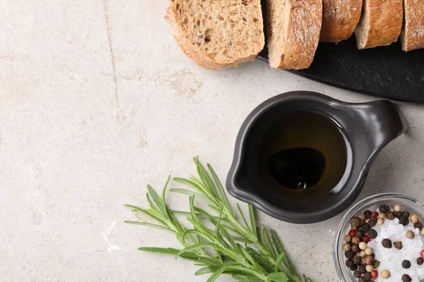 Saucepan Organic Balsamic Vinegar Oil Spices Bread Slices Beige Table — Stock Photo, Image
