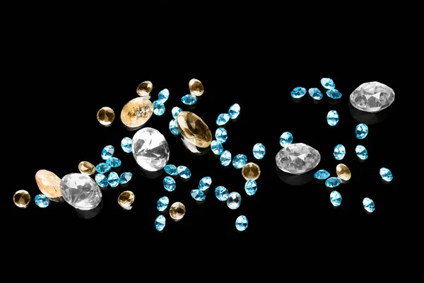 Různé Krásné Drahokamy Pro Šperky Černém Pozadí Byt Ležel — Stock fotografie