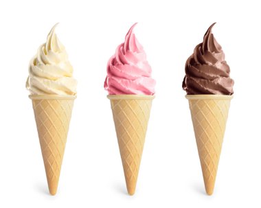 Beyaz arka planda çıtır külahta farklı lezzetli dondurma setleri.