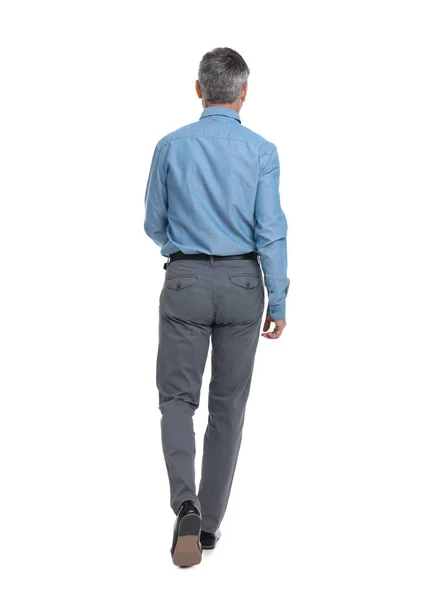 Ältere Geschäftsmann Stilvoller Kleidung Fuß Auf Weißem Hintergrund Rückseite — Stockfoto