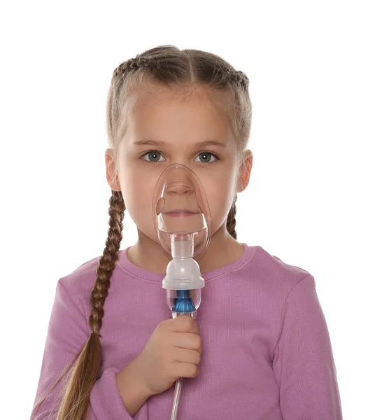 Liten Flicka Med Nebulisator För Inhalation Vit Bakgrund — Stockfoto