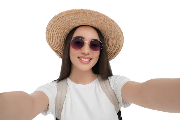 Jeune Femme Souriante Lunettes Soleil Chapeau Paille Prenant Selfie Sur — Photo