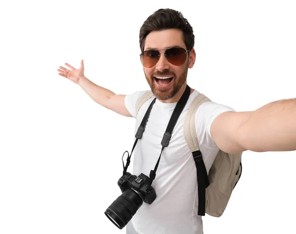 Homme Souriant Avec Caméra Prenant Selfie Sur Fond Blanc — Photo
