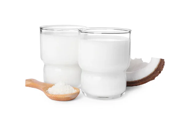 Bicchieri Delizioso Latte Cocco Cucchiaio Con Fiocchi Cocco Isolato Bianco — Foto Stock