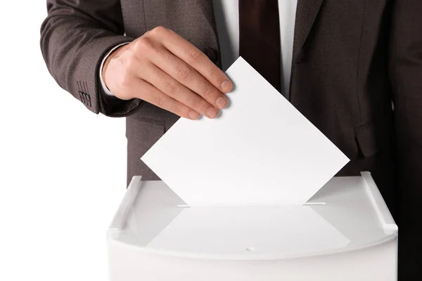 Mann Legt Seine Stimme Wahlurne Auf Weißem Hintergrund Nahaufnahme — Stockfoto