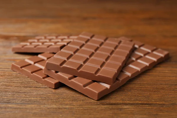 Sabrosas Barras Chocolate Dulce Mesa Madera — Foto de Stock