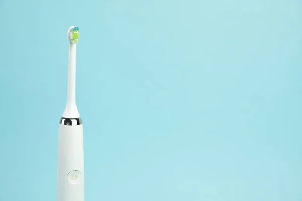 Electric Toothbrush Light Blue Background Space Text — Stock Photo, Image
