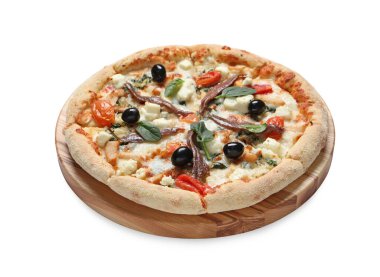 Ançüezli, roka ve beyaz zeytinli lezzetli pizza.