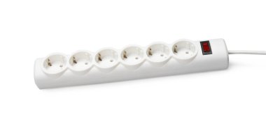 Beyaz arkaplanda düğmesi olan güç şeridi