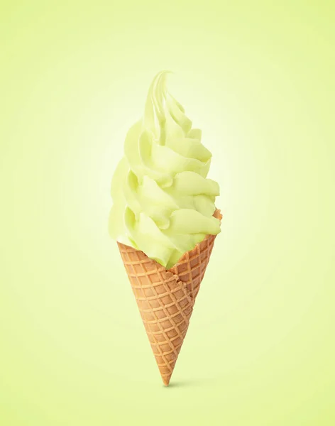 Crème Glacée Savoureuse Dans Cône Gaufre Sur Fond Jaune Vert — Photo