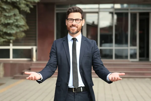 Handsome Real Estate Agent Nice Suit Outdoors — Stock Photo, Image
