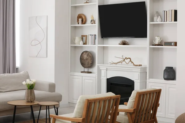 Acogedor Interior Habitación Con Muebles Elegantes Chimenea Decorativa Televisor — Foto de Stock