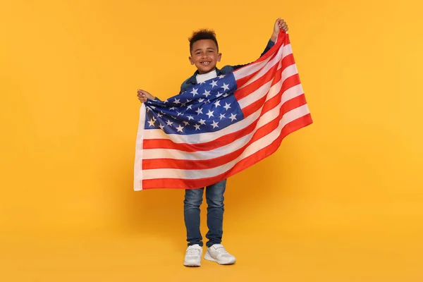 4Th July Independence Day Usa Happy Boy American Flag Yellow — Stock Photo, Image