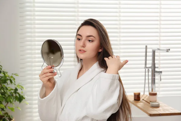 Beautiful Woman Looking Mirror Bathroom — Stock Photo, Image